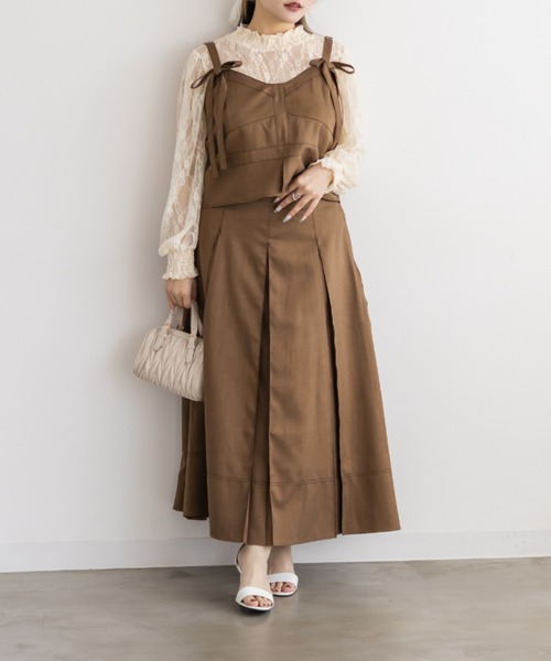 CLETTE(クレット)の「CLETTEオリジナル配色ステッチリボンビスチェ&ボックスタックスカートセット(ワンピース・レディース・チャコールグレー/ピンクベージュ/キャメル・3L/LL/4L)」の2枚目の写真