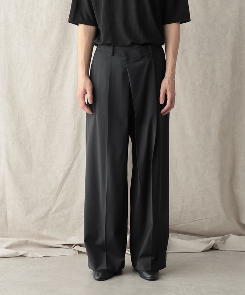 HARE(ハレ)の「【NARRIL】Wrap Wide Trousers(スラックス・メンズ・ブラック/ネイビー・FREE)」の3枚目の写真