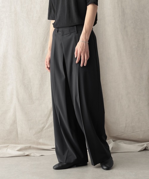 HARE(ハレ)の「【NARRIL】Wrap Wide Trousers(スラックス・メンズ・ブラック/ネイビー・FREE)」の4枚目の写真