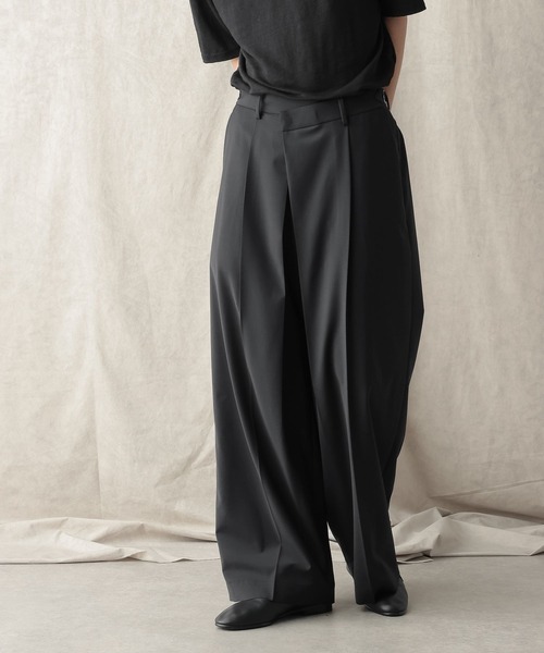 HARE(ハレ)の「【NARRIL】Wrap Wide Trousers(スラックス・メンズ・ブラック/ネイビー・FREE)」の6枚目の写真
