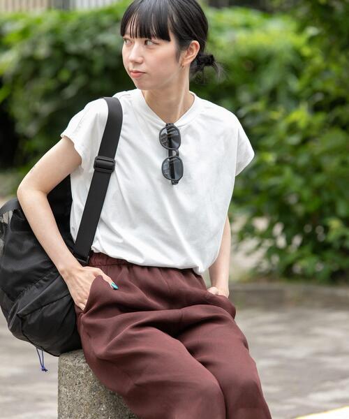 EKAL(エカル)の「『UR TECH ひやサラクール』フレンチスリーブカットソー(Tシャツ/カットソー・レディース・ブラック/ベージュ/バーガンディー/ホワイト・ONE)」の5枚目の写真
