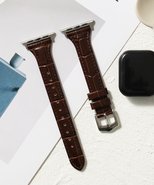 emonique(エモニーク)の「PUレザー アップルウォッチバンド Apple Watch バンド【38/40/41mm対応】(デジタル腕時計・レディース・カーキ/ブラック/ブルー/ピンク/ホワイト/レッド/ブラウン系/ホワイト系/レッド系・38)」の4枚目の写真