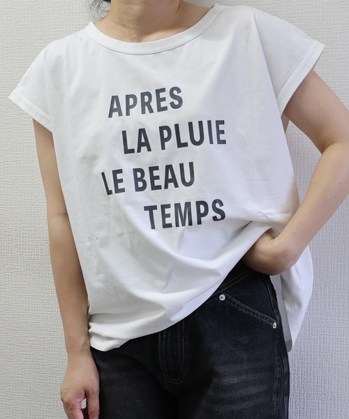 LUMIRA（アパレル）（ルミラ）の「接触冷感シルケット風天竺　ロゴプリントプルオーバー（Tシャツ/カットソー・レディース・オフホワイト/グレー/チャコール・FREE）」の4枚目の写真