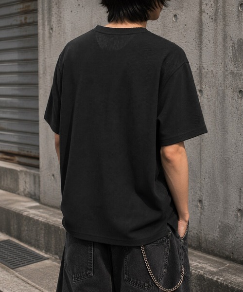 BENDER TOKYO（ベンダートウキョウ）の「ピグメント加工 ワッフル グラフィック ヘンリーネック 半袖Tシャツ（Tシャツ/カットソー・メンズ・アイボリー・L）」の7枚目の写真