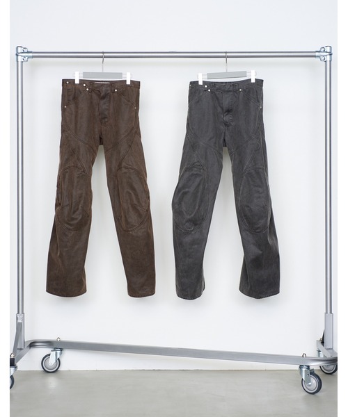 NVRFRGT(ネヴァーフォーゲット)の「PANELLED MOTO PANTS(デニムパンツ・メンズ・ブラウン/グレー・3/2)」の7枚目の写真