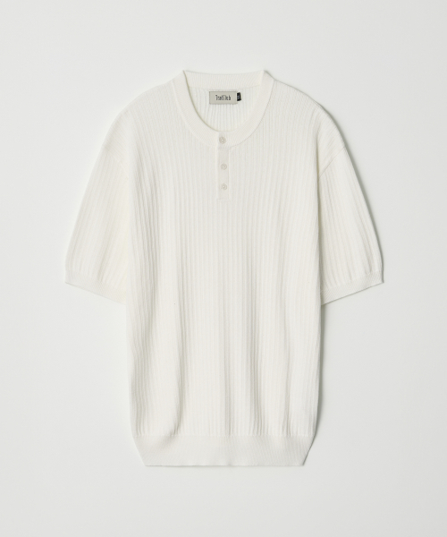 TRADCLUB(トラッドクラブ)の「ボタンダウンヘンリーネック半袖ニット5カラー(Tシャツ/カットソー・メンズ・ブラック/ホワイト/ベージュ/グレー/ネイビー・3XL/4XL/5XL/X-LARGE/XX-LARGE/LARGE/MEDIUM)」の13枚目の写真