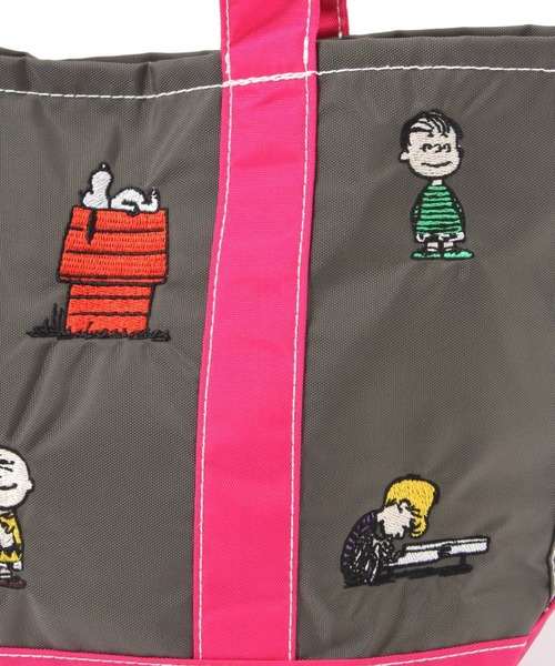 PEANUTS(ピーナッツ)の「【PEANUTS】刺繍トートMサイズ(WEB限定)(トートバッグ・レディース・ベージュ/ネイビー/グレー・0)」の16枚目の写真