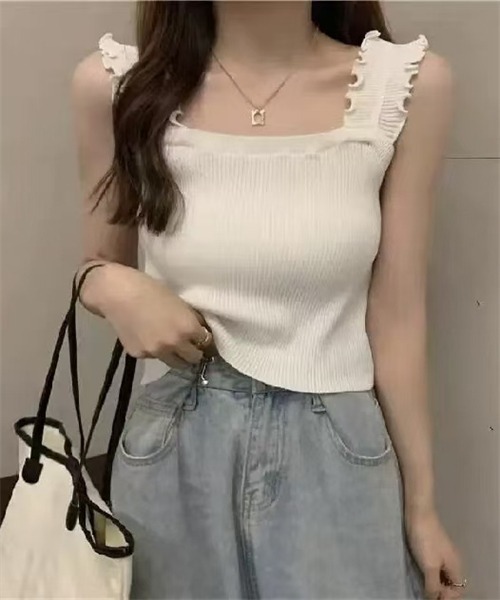 FREE STYLISTS(フリー スタイリスト)の「ノースリーブ リブニットタンクトップ(タンクトップ・レディース・ホワイト/ブラック/ベージュ/ブルー・FREE)」の6枚目の写真