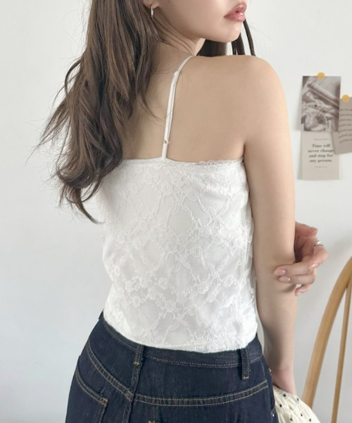 TREOVER(トレオーバー)の「レース素材を贅沢に使用したカップ付きチューブトップ(チューブトップ・レディース・ブラック/オフホワイト・FREE)」の5枚目の写真