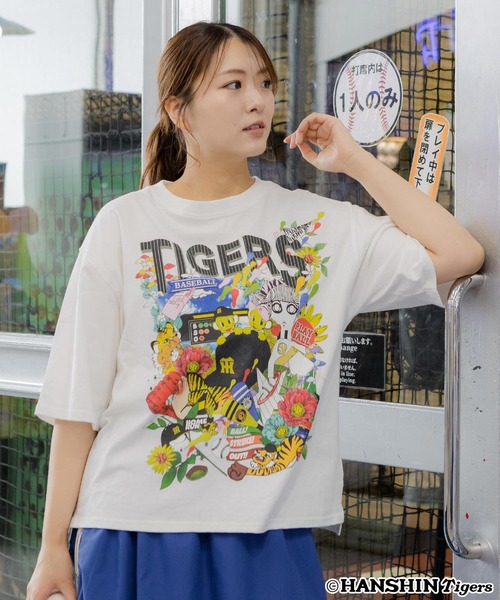 ScoLar(スカラー)の「462028:阪神タイガース×ScoLar スカラーと阪神タイガースMIXした柄Tシャツ(Tシャツ/カットソー・レディース・オフホワイト/ブラック・L/M)」の18枚目の写真