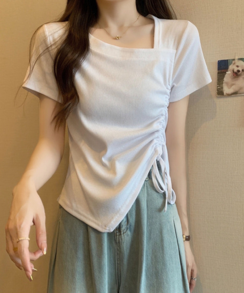 2ly2(トゥーリートゥー)の「アシンメトリーネック シャーリング 半袖リブTシャツ(Tシャツ/カットソー・レディース・ブラウン/ブラック/ホワイト・FREE)」の7枚目の写真