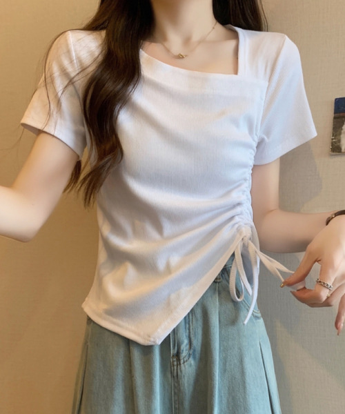 2ly2(トゥーリートゥー)の「アシンメトリーネック シャーリング 半袖リブTシャツ(Tシャツ/カットソー・レディース・ブラウン/ブラック/ホワイト・FREE)」の9枚目の写真