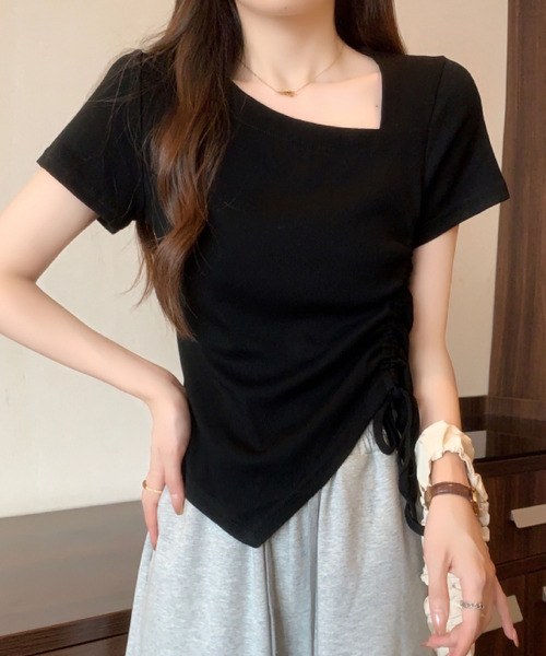 2ly2(トゥーリートゥー)の「アシンメトリーネック シャーリング 半袖リブTシャツ(Tシャツ/カットソー・レディース・ブラウン/ブラック/ホワイト・FREE)」の12枚目の写真