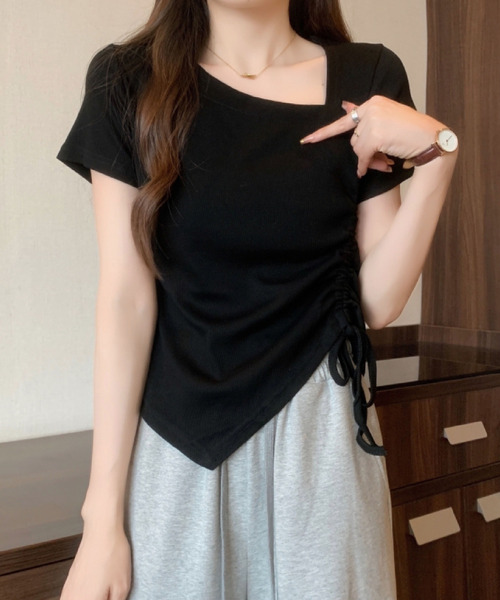 2ly2(トゥーリートゥー)の「アシンメトリーネック シャーリング 半袖リブTシャツ(Tシャツ/カットソー・レディース・ブラウン/ブラック/ホワイト・FREE)」の14枚目の写真