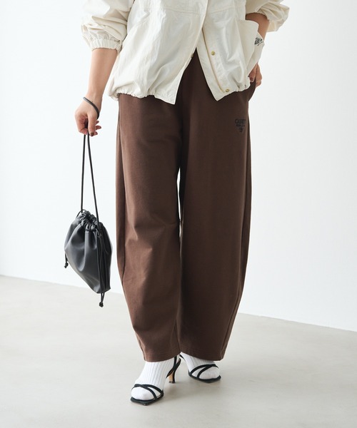 PUAL CE CIN（ピュアルセシン）の「ストレッチ裏毛カーブシルエットスウェットパンツ（スウェットパンツ・レディース・ブラウン/ベージュ/アイボリー・FREE）」の13枚目の写真