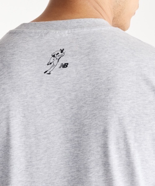 NEW BALANCE（ニューバランス）の「New Balance Shohei Always On Graphic Short Sleeve T-Shirt（ニューバランス 大谷翔平 グラフィックショートスリーブTシャツ）（Tシャツ/カットソー・メンズ・グレー系/ブラック系・MEDIUM/LARGE/X-LARGE）」の13枚目の写真