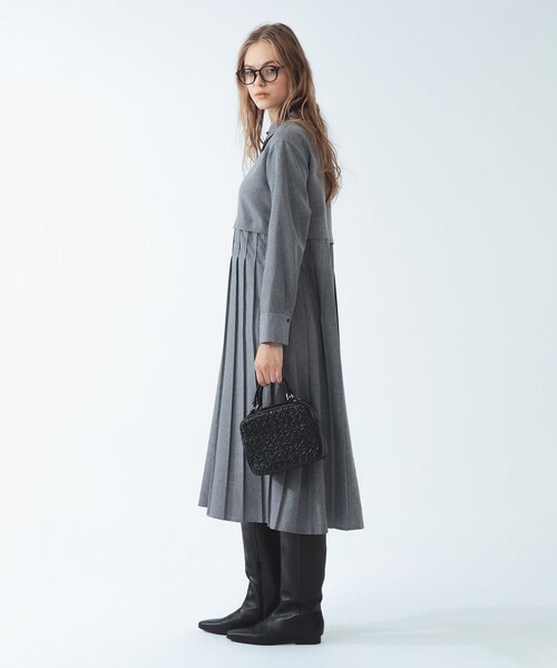 Ray BEAMS（レイビームス）の「プリーツ キリカエ シャツ ワンピース（ワンピース・レディース・シルバー/ブラック・ONE SIZE）」の4枚目の写真