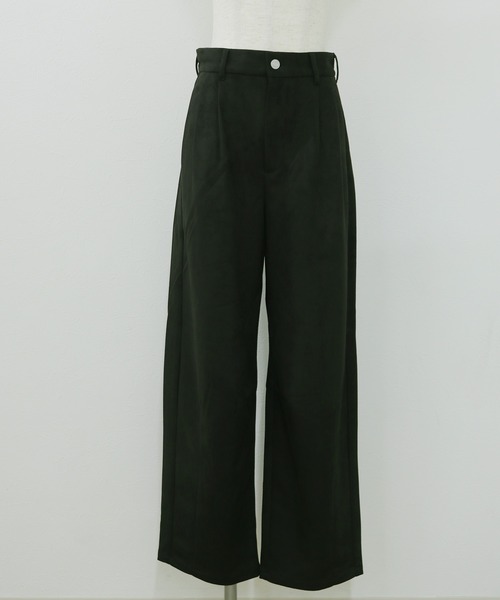 cheriella(シェリエラ)の「【cheriella】スウェードカーブパンツ SUEDE CURVE PANTS(チノパンツ・レディース・ブラック/ブラウン/アイボリー・FREE)」の10枚目の写真