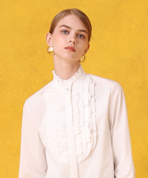 LOULOU WILLOUGHBY(ルルウィルビー)の「バイヤスタックフリルブラウス(シャツ/ブラウス・レディース・ホワイト・1)」の21枚目の写真
