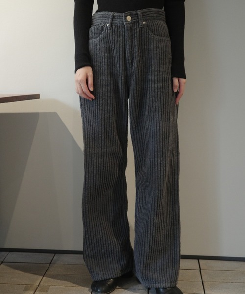 NEPLA.(ネプラ)の「NEPLA WIDE FLARE PANTS(その他パンツ・レディース・ダークグレー/ベージュ・24/25)」の2枚目の写真
