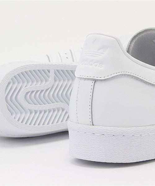 adidas（アディダス）の「スーパースター80s [SUPERSTAR 80s] アディダスオリジナルス（スニーカー・メンズ・ホワイト/ブラック・26.0cm/27.0cm/28.5cm/27.5cm/22.0cm/26.5cm/24.5cm/25.5cm/22.5cm/23.5cm/29.0cm/28.0cm/30.0cm/29.5cm/25.0cm/23.0cm/24.0cm）」の10枚目の写真