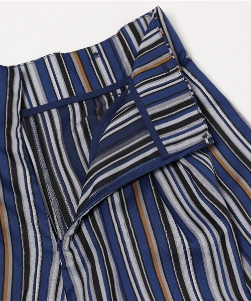 MURUA（ムルーア）の「【CASUAL】ｽﾄﾗｲﾌﾟH/WｼｮｰﾄPT（その他パンツ・レディース・ネイビー/カーキ・1(S)/2(M)）」の11枚目の写真