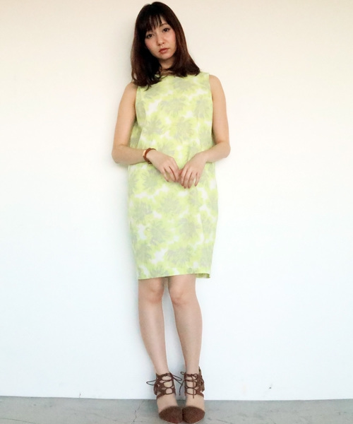 N.(N. Natural Beauty Basic)(エヌエヌナチュラルビューティーベーシック)の「フラワープリントボイルワッシャーワンピース(ワンピース・レディース・ベージュ/イエロー/ブラック・MEDIUM)」の3枚目の写真