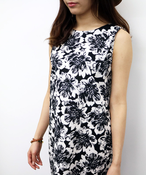 N.(N. Natural Beauty Basic)(エヌエヌナチュラルビューティーベーシック)の「フラワープリントボイルワッシャーワンピース(ワンピース・レディース・ベージュ/イエロー/ブラック・MEDIUM)」の21枚目の写真