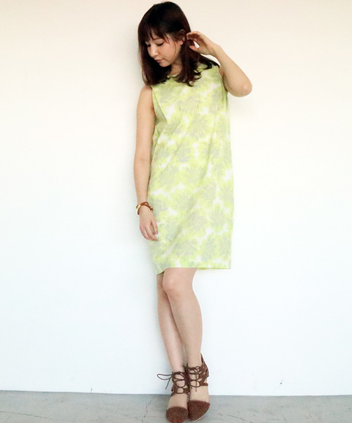 N.(N. Natural Beauty Basic)(エヌエヌナチュラルビューティーベーシック)の「フラワープリントボイルワッシャーワンピース(ワンピース・レディース・ベージュ/イエロー/ブラック・MEDIUM)」の10枚目の写真