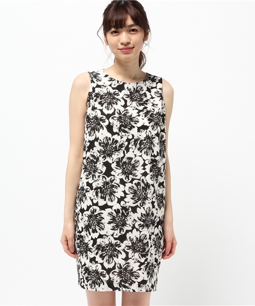 N.(N. Natural Beauty Basic)(エヌエヌナチュラルビューティーベーシック)の「フラワープリントボイルワッシャーワンピース(ワンピース・レディース・ベージュ/イエロー/ブラック・MEDIUM)」の5枚目の写真