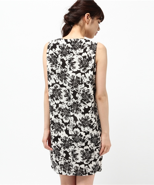 N.(N. Natural Beauty Basic)(エヌエヌナチュラルビューティーベーシック)の「フラワープリントボイルワッシャーワンピース(ワンピース・レディース・ベージュ/イエロー/ブラック・MEDIUM)」の7枚目の写真