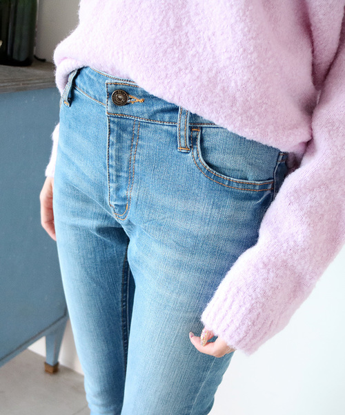 N.（N. Natural Beauty Basic）（エヌエヌナチュラルビューティーベーシック）の「フリンジスキニーデニム 「地味にスゴイ！校閲ガール・河野悦子」3話 10/19放送　本田翼さん着用（デニムパンツ・レディース・ブラック/ブルー/ネイビー・SMALL/MEDIUM）」の13枚目の写真