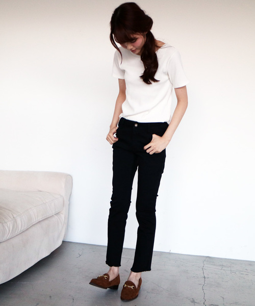 N.（N. Natural Beauty Basic）（エヌエヌナチュラルビューティーベーシック）の「フリンジスキニーデニム 「地味にスゴイ！校閲ガール・河野悦子」3話 10/19放送　本田翼さん着用（デニムパンツ・レディース・ブラック/ブルー/ネイビー・SMALL/MEDIUM）」の5枚目の写真