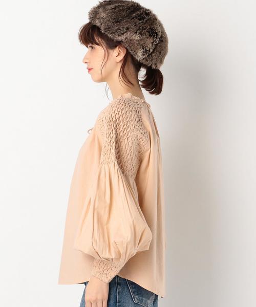 Another Edition（アナザーエディション）の「KIIRAスモッキングロングスリーブブラウス/KiiRA SMOCKING LSL BL（シャツ/ブラウス・レディース・ベージュ/ネイビー・FREE）」の5枚目の写真