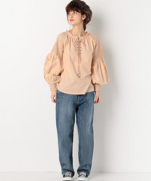 Another Edition（アナザーエディション）の「KIIRAスモッキングロングスリーブブラウス/KiiRA SMOCKING LSL BL（シャツ/ブラウス・レディース・ベージュ/ネイビー・FREE）」の6枚目の写真