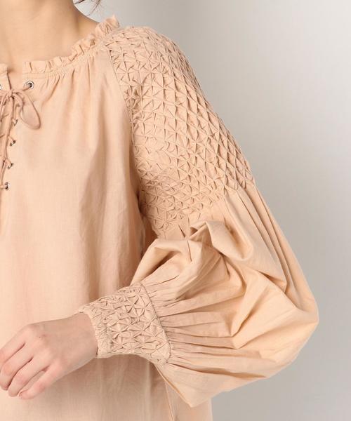Another Edition（アナザーエディション）の「KIIRAスモッキングロングスリーブブラウス/KiiRA SMOCKING LSL BL（シャツ/ブラウス・レディース・ベージュ/ネイビー・FREE）」の8枚目の写真