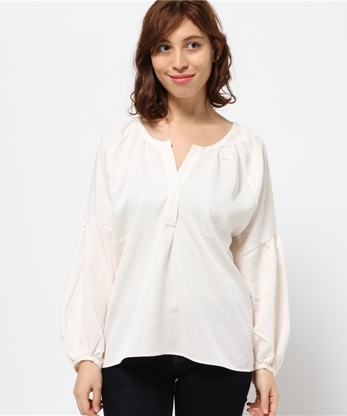 niko and...（ニコアンド）の「ペザントスキッパーブラウス【niko and ...】（シャツ/ブラウス・レディース・オフホワイト/ボルドー/ネイビー・LARGE/MEDIUM）」の8枚目の写真