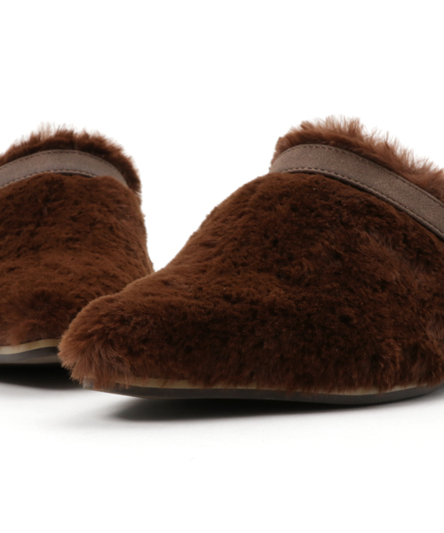 niko and...（ニコアンド）の「オリジナル2WAYフェイクファースリッパ【niko and ...】（サンダル・レディース・ブラウン/ブラック・LARGE/MEDIUM）」の7枚目の写真