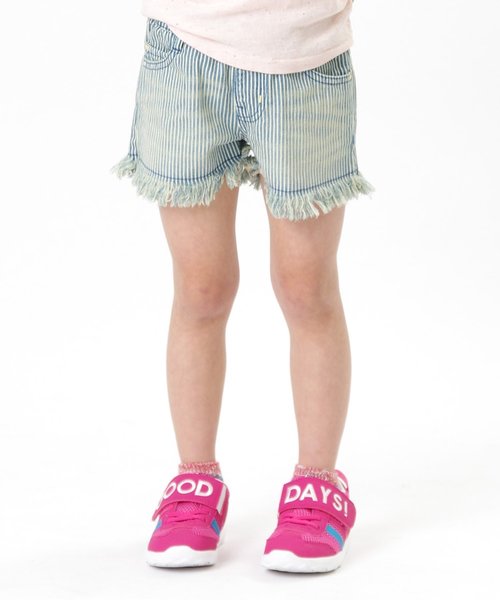 BREEZE（ブリーズ）の「裾フリンジショートパンツ（デニムパンツ・キッズ・ネイビー/ストライプ/ブルー・130/90/100/120/110/140）」の3枚目の写真