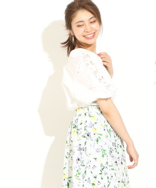 natural couture（ナチュラルクチュール）の「袖透かしレースBL（シャツ/ブラウス・レディース・レッド/ストライプ/アイボリー/ブラック・FREE）」の7枚目の写真