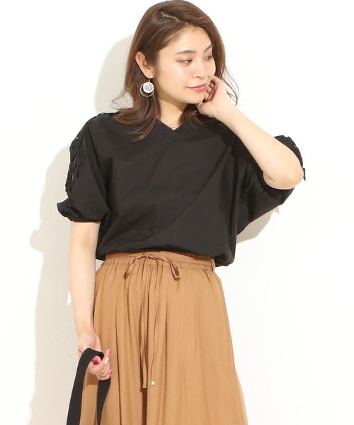 natural couture（ナチュラルクチュール）の「袖透かしレースBL（シャツ/ブラウス・レディース・レッド/ストライプ/アイボリー/ブラック・FREE）」の9枚目の写真