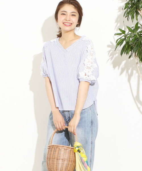 natural couture（ナチュラルクチュール）の「袖透かしレースBL（シャツ/ブラウス・レディース・レッド/ストライプ/アイボリー/ブラック・FREE）」の13枚目の写真
