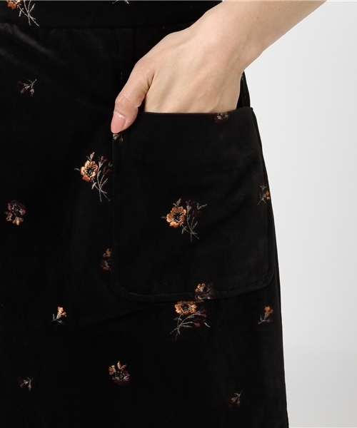 earth music&ecology（アースミュージックアンドエコロジー）の「花柄刺繍ベロアスカート（スカート・レディース・ブラック/キャメル/パープル・M/S）」の9枚目の写真