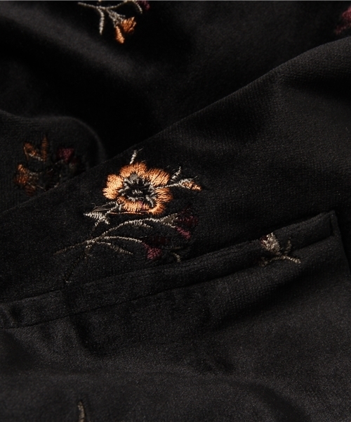 earth music&ecology（アースミュージックアンドエコロジー）の「花柄刺繍ベロアスカート（スカート・レディース・ブラック/キャメル/パープル・M/S）」の12枚目の写真