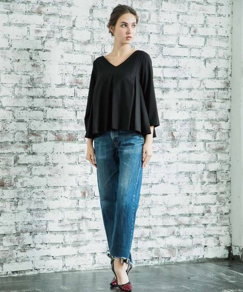 Emma Taylor（エマテイラー）の「タックフレアプルオーバー（シャツ/ブラウス・レディース・ブラック/ブルー/キャメル/グレー・FREE）」の17枚目の写真