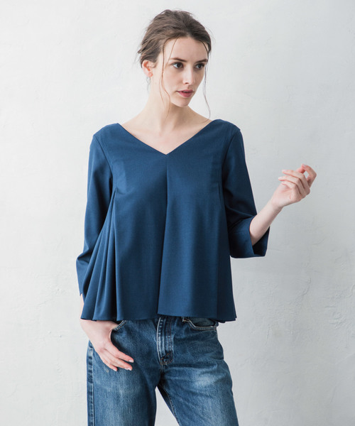 Emma Taylor（エマテイラー）の「タックフレアプルオーバー（シャツ/ブラウス・レディース・ブラック/ブルー/キャメル/グレー・FREE）」の20枚目の写真