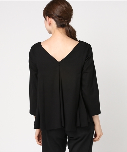 Emma Taylor（エマテイラー）の「タックフレアプルオーバー（シャツ/ブラウス・レディース・ブラック/ブルー/キャメル/グレー・FREE）」の8枚目の写真