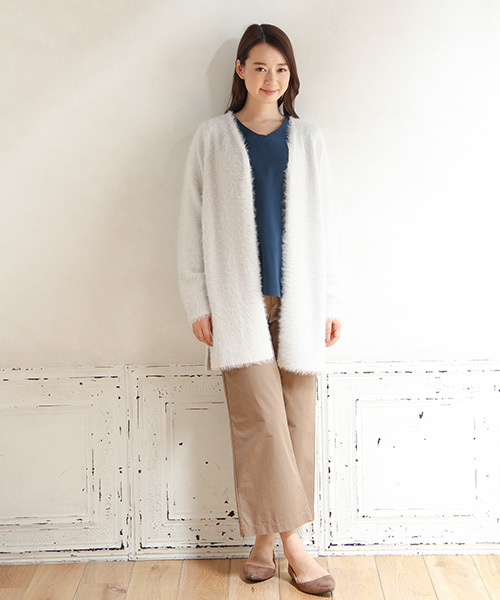 Honeys（ハニーズ）の「ふわもこの優しい肌触りフェザーロングカーディガン（カーディガン/ボレロ・レディース・ピンク/ベージュ/ブラック/アイボリー/グレー/モカ・M/L）」の20枚目の写真