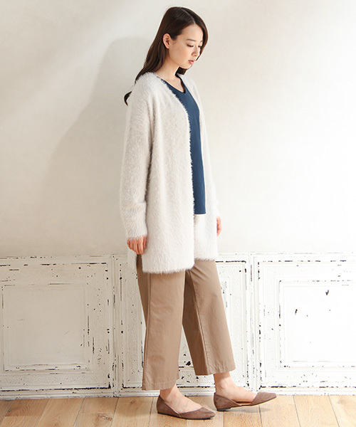 Honeys（ハニーズ）の「ふわもこの優しい肌触りフェザーロングカーディガン（カーディガン/ボレロ・レディース・ピンク/ベージュ/ブラック/アイボリー/グレー/モカ・M/L）」の21枚目の写真