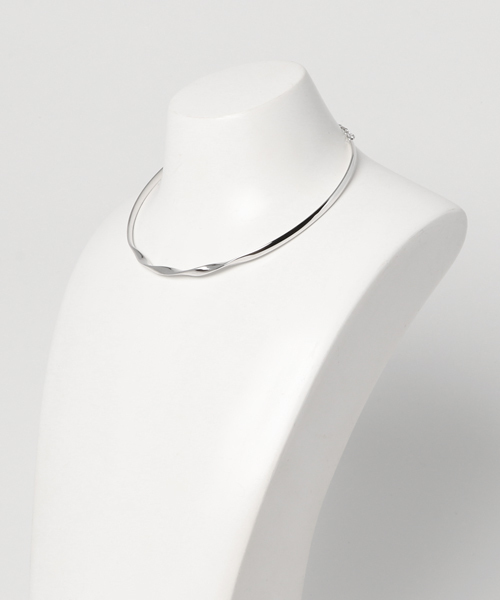 RIVE DROITE(リヴドロワ)の「ねじりチョーカー(ネックレス・レディース・シルバー/ゴールド・FREE)」の5枚目の写真